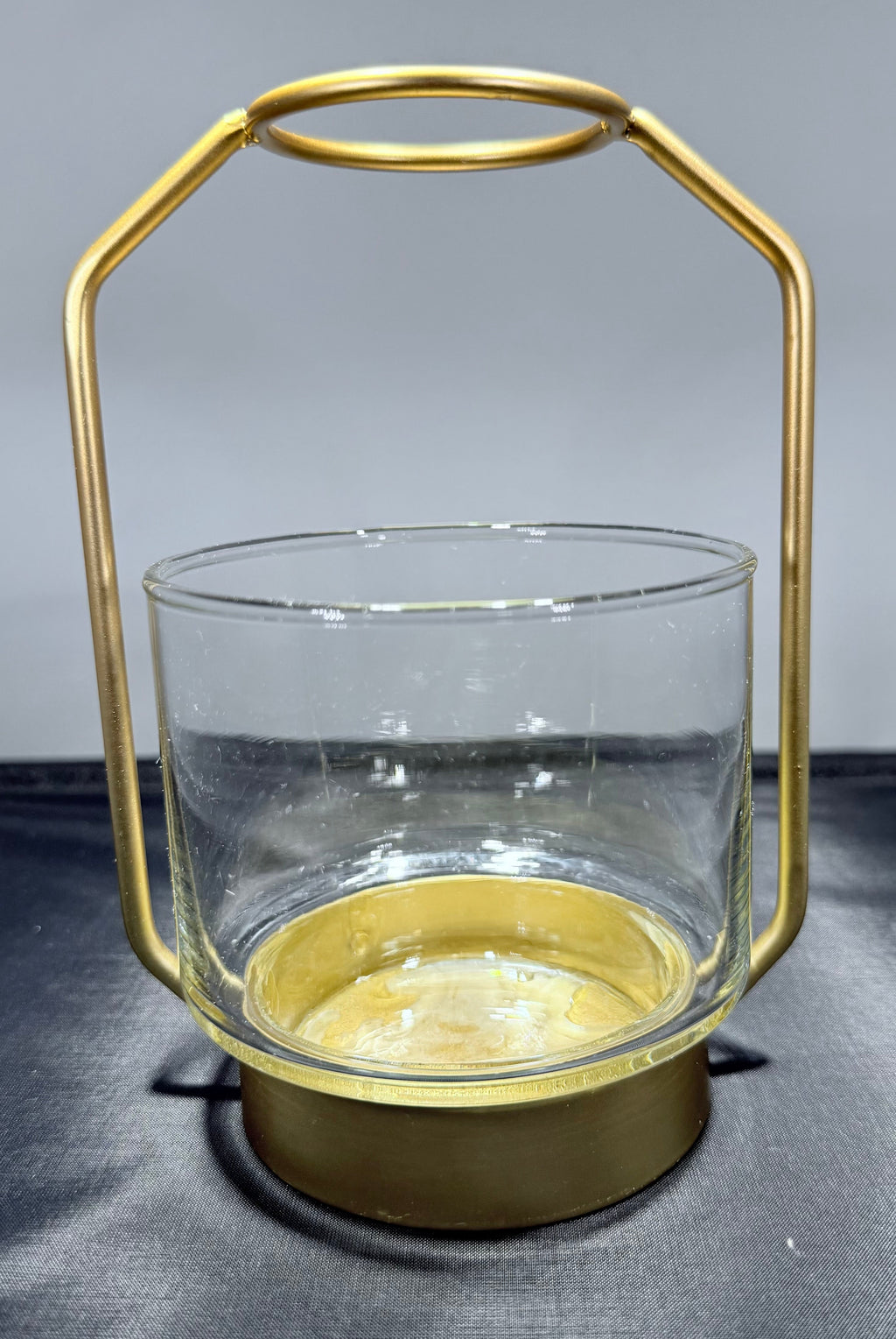 Vases 2 Gold Satin Finish Vases Round