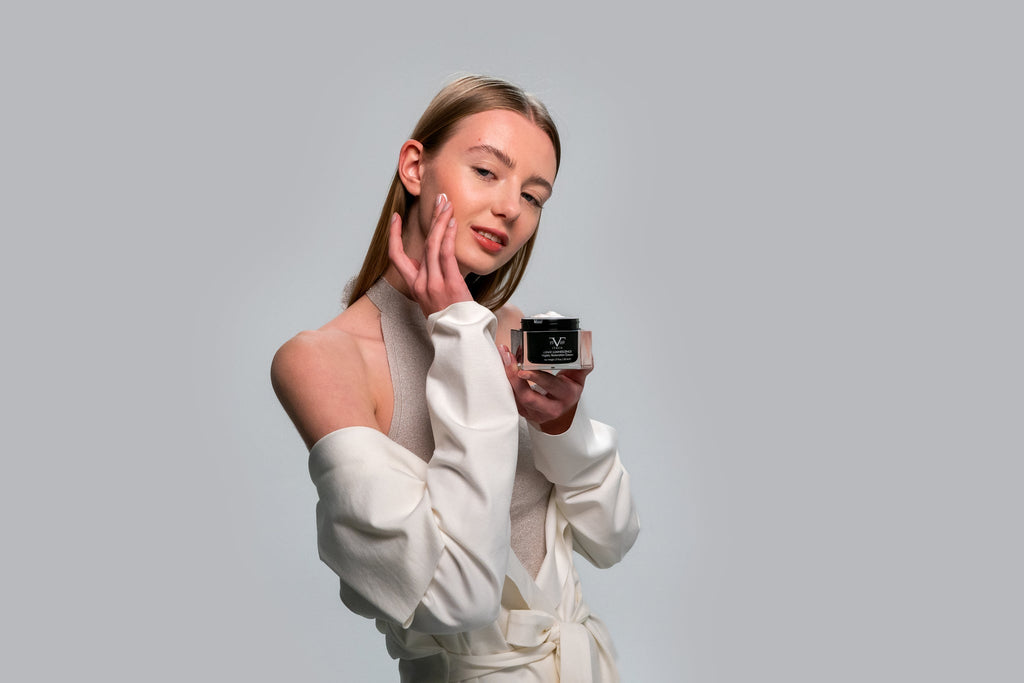 Lunar Luminescence Nightly Restoration Cream