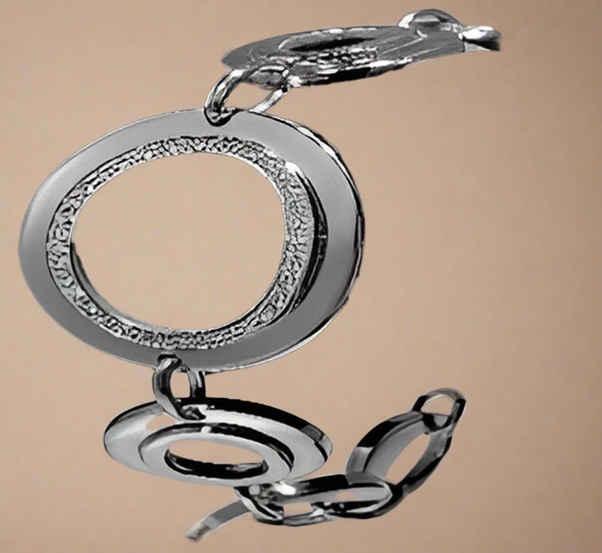 Fashion Wide O Link Bracelet with Crystal 7"