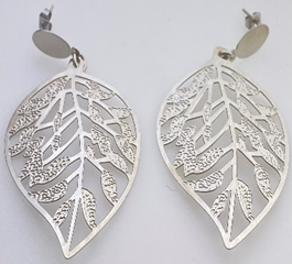 JEWELRY FASHION COSTUME Leave Cutout Earring