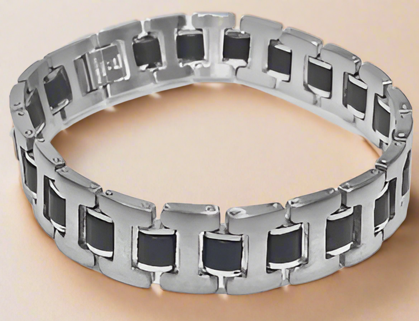 Fashion Black and Silver Plated Bracelet 8.5: