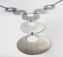 FASHION Open Disk Necklace 22"