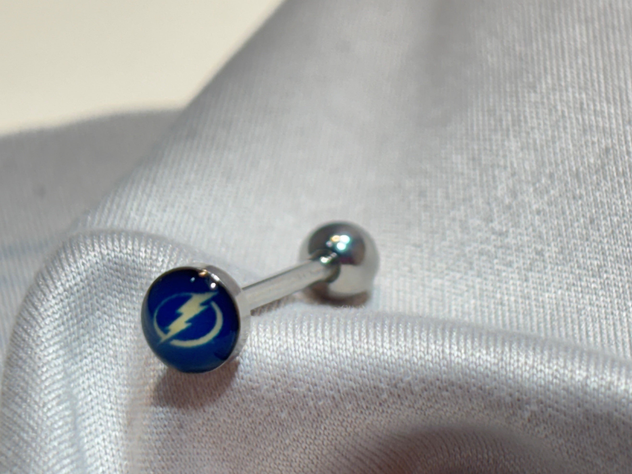 Tampa Bay Lightning NHL 3D Tongue Ring – Titanium Logo Barbell