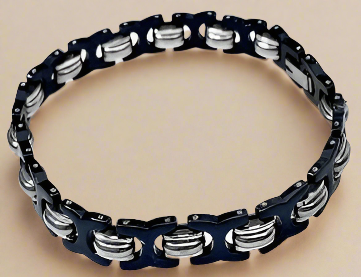 Fashion Black and Silver Plated Bracelet 8.5