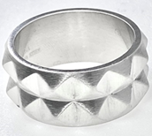 FASHION Silver Plated Pyramd Patten Antique Ring