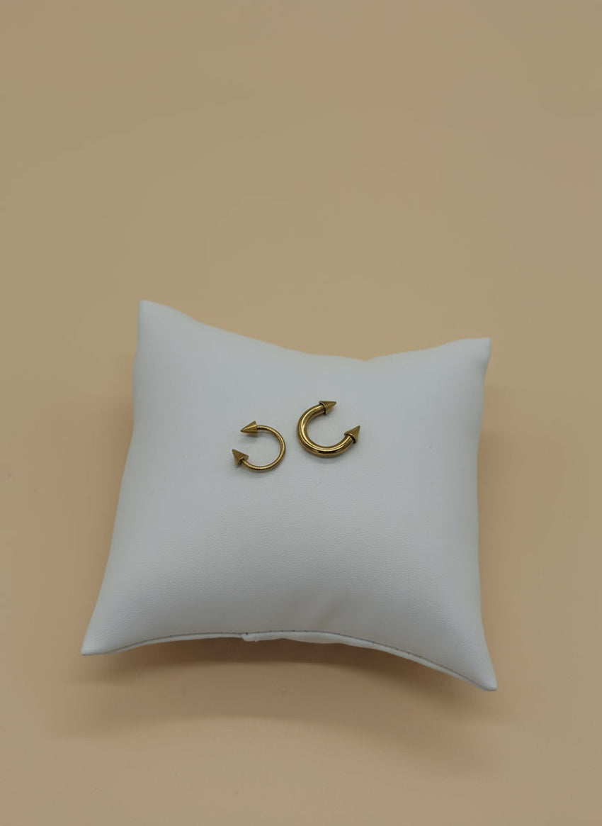 Gold Chrome Horseshoe Piercing – Medium (Cone Ends)
