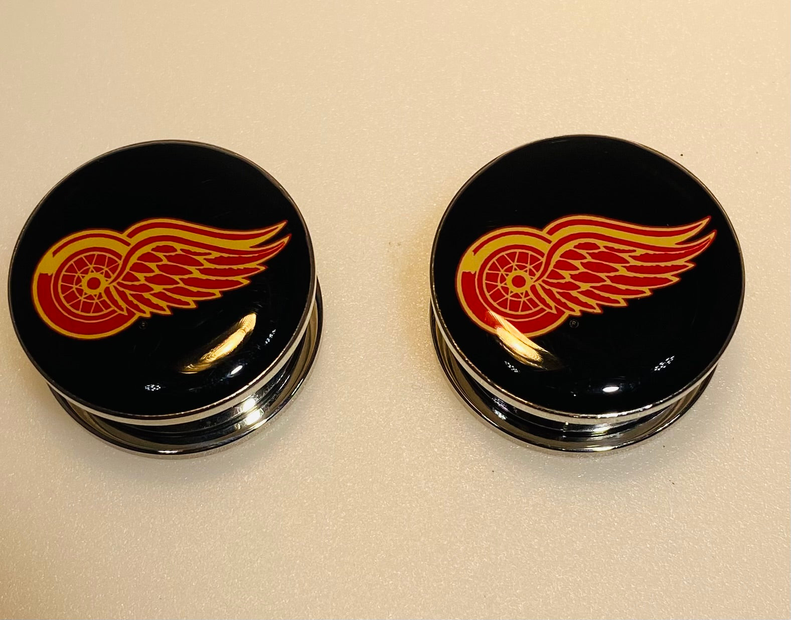 Detroit Red Wings Ear Plug 1" Stainless Steel